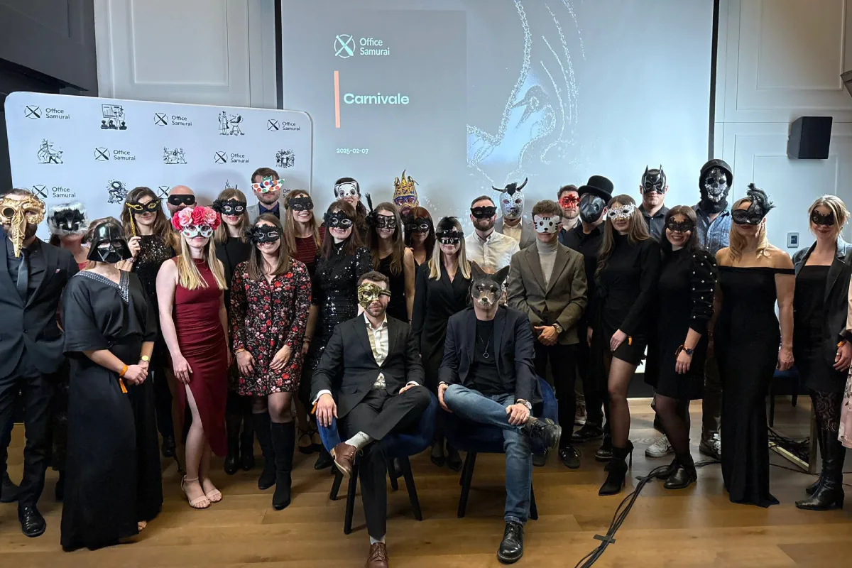 Maskarada, każda twarz w innym odcieniu